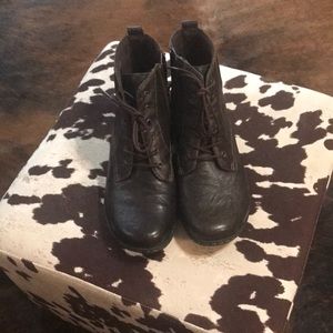 Clarks booties size 8